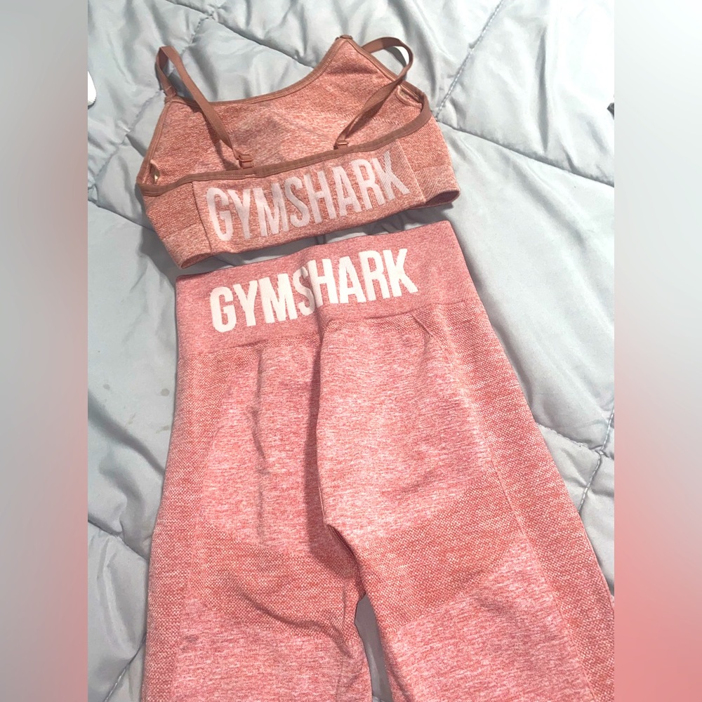 Gym shark pink set